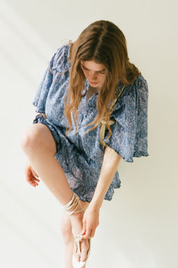 Blusa de algod?n con canes? de volantes - H&m фото 3