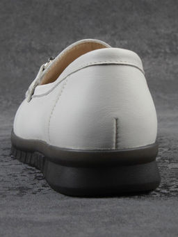 06-DYL121-2 MILK Туфли женские (натуральная кожа)