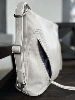 Женская сумка-рюкзак из эко кожи 9902 Бежевый - Kenguluna фото 5