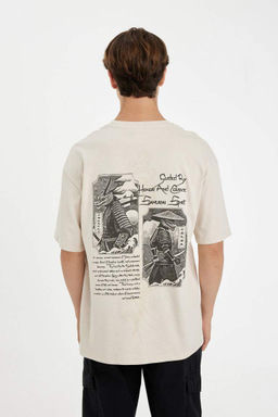 Футболка свободного покроя с круглым вырезом и короткими рукавами с принтом на спине - Defacto фото 6