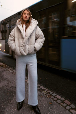 WATER-REPELLENT QUILTED HOODED JACKET