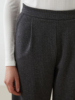 Beli Lastikli ?izgili Kad?n Pantolon