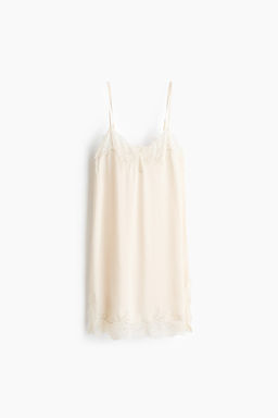 Vestido lencero de sat?n con ribetes de encaje