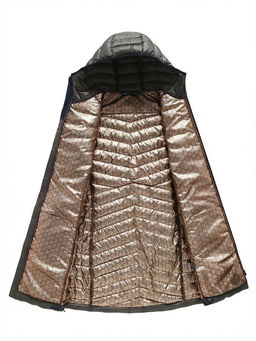 Куртка женская удлинённая стёганая с капюшоном и графеновой подкладкой цвета хаки 9628_1Kh