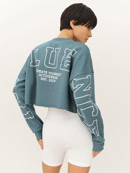 Укороченный свитшот объемного силуэта