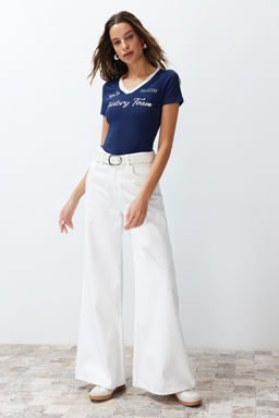 TRENDYOLMILLA Lacivert Slogan Bask?l? V Yaka Regular/Normal Kal?p Orme T-Shirt TWOSS24TS00162 фото 3