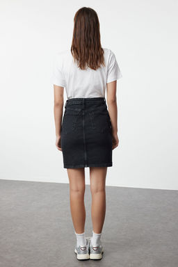 TRENDYOLMILLA Siyah Yuksek Bel Mini Denim Etek TWOSS20ET0241 фото 11