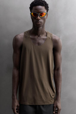 LIGHTWEIGHT RUNNING TANK TOP - Zara фото 12