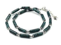 Чокер из кварца тонированного цилиндр 4*13мм цв.зеленый, 38см