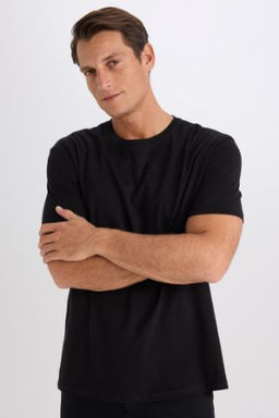 New Regular Fit Bisiklet Yaka Basic Duz K?sa Kollu Tisort