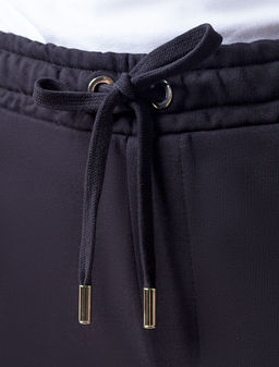 D44.079 Брюки женские черный