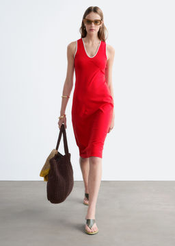 Vestido midi con escote en U