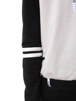 Костюм спортивный