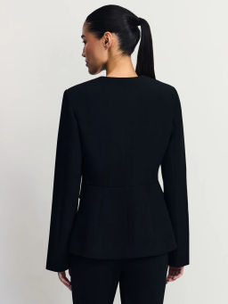 Приталенный жакет с баской / Zarina