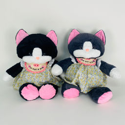 Мягкая игрушка Кошка в сарафане 22 см - Storyland фото 27