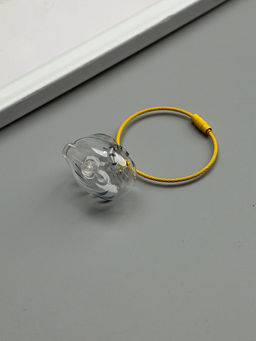 Цена за 2 шт. Брелок для шерсти кошачьей на тросе для ключей, рюкзака «Полосатый котик спит», капсула с секретом, трос d=5.2 см 2.5×3.8×3 см