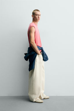 CAMISETA TANK RELAXED FIT TEXTOS ESTAMPADOS / Rosa fl?or