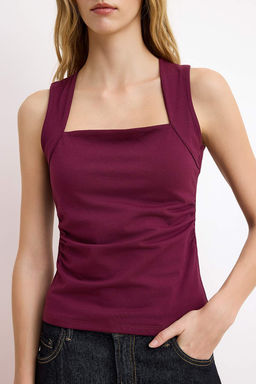 Murdum Duz Kare Yaka Ask?l? Buzgulu Fitted/Vucuda Oturan Esnek Orme Bluz TWOSS24BZ00400