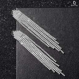 Серьги висячие со стразами Водопад мини треугольник, белые в серебре, 8 см - Qf фото 2