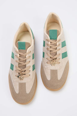 Bej Charm Detayl? Kad?n Sneaker TAKSS26SN00002