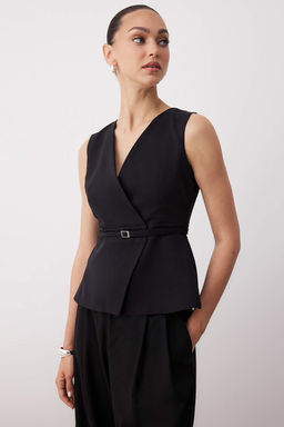 Siyah Fitted Kemerli Anvelop Kapamal? Yelek TWOAW26YE00029