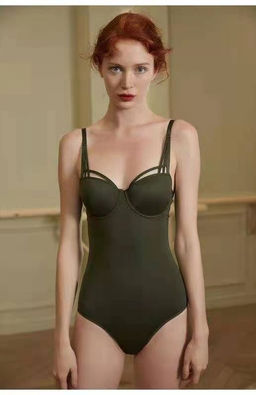 АРТ MAN28866 БОДИ СО СТРЕПАМИ Mandhari В С