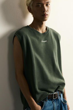 SUDADERA TANK RELAXED FIT TEXTO BORDADO / Verde oscuro - Zara фото 5