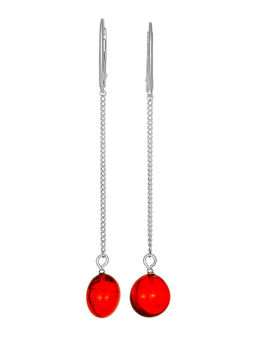 Изящные серьги-цепочки с яркой янтарной вставкой алого цвета