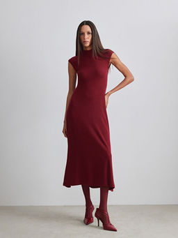 Dik Yaka Belden Oturtmal? Elbise