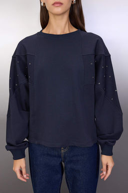 Lacivert Kusgozu Aksesuar Detayl? Bisiklet Yaka Oversize/Genis Kesim Orme Sweatshirt TWOAW26SW00038 - Trendyolmilla фото 6