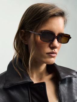 Солнцезащитные очки в пластиковой оправе / Zarina  фото 4