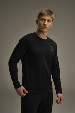 Лонгслив Черный