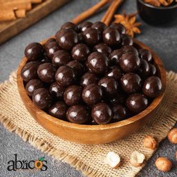 Цена за 0,5кг Фундук в темном шоколаде (кг)