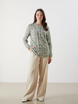 Ka??k Yaka Desenli Kad?n Bluz