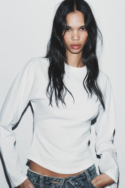 RAGLAN LONG SLEEVE T-SHIRT