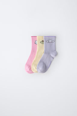 PACK TRES CALCETINES MEDIOS HELLO KITTY AND FRIENDS  SANRIO / Multicolor