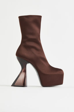 Botas de saten con plataforma