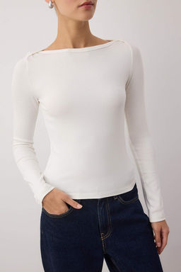 Ekru Siyah Kay?k Yaka Vucuda Oturan Esnek Orme Bluz TWOAW26BZ00072