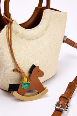 Ekru Charm Detayl? Kad?n Mini Omuz Cantas? TAKSS26OC00002