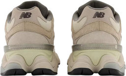 Кроссовки взрослые