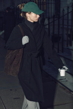 SOFT HOODED BELTED COAT - Zara фото 3