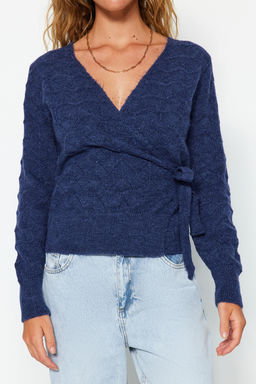 Indigo Yumusak Dokulu Kruvaze Yaka Triko Kazak TWOAW24KZ00837 - Trendyolmilla фото 4