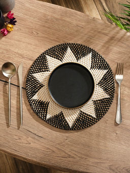 Салфетка сервировочная плетёная круглая, 30×30×0.5 см, ротанг, чёрно-белая