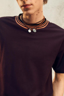 LIMITED EDITION CONTRAST NECK T-SHIRT - Zara фото 2