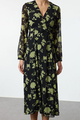 Trendyolmilla Siyah Cicek Desenli A Kesim Kruvaze Yaka Midi Dokuma Elbise TWOAW25EL00344 фото 3