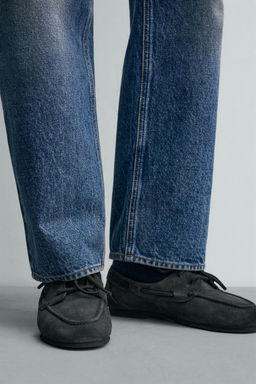 LEATHER DECK SHOES WITH VIBRAM® SOLE AARON LEVINE X ZARA