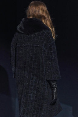KNITTED COAT WITH FAUX FUR COLLAR - Zara фото 3