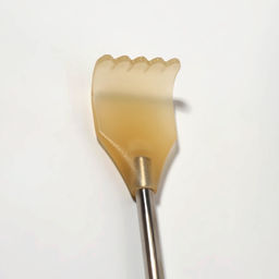 Цена за 3 шт. Массажёр - чесалка, с раздвижной ручкой, с подвесом, 20/42 см, жёлтый