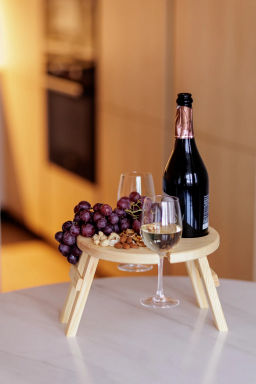 Винный столик