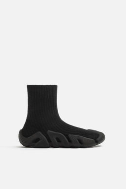 KNITTED HIGH-TOP TRAINERS